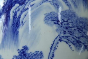 和製ヴィンテージ　山水の図　藍色の濃淡で表現された図が魅力的な瀬戸火鉢　(R-084731)