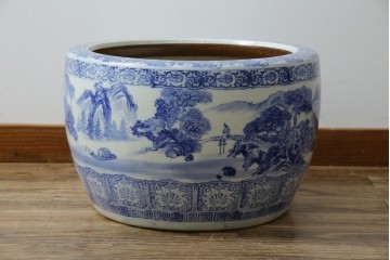 和製ヴィンテージ　山水の図　藍色の濃淡で表現された図が魅力的な瀬戸火鉢　(R-084731)