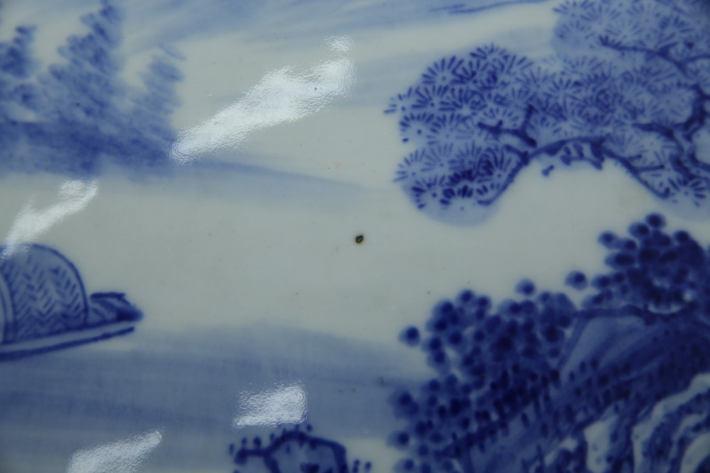 和製ヴィンテージ　山水の図　藍色の濃淡で表現された図が魅力的な瀬戸火鉢　(R-084731)