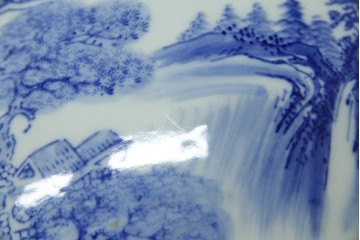 和製ヴィンテージ　山水の図　藍色の濃淡で表現された図が魅力的な瀬戸火鉢　(R-084731)
