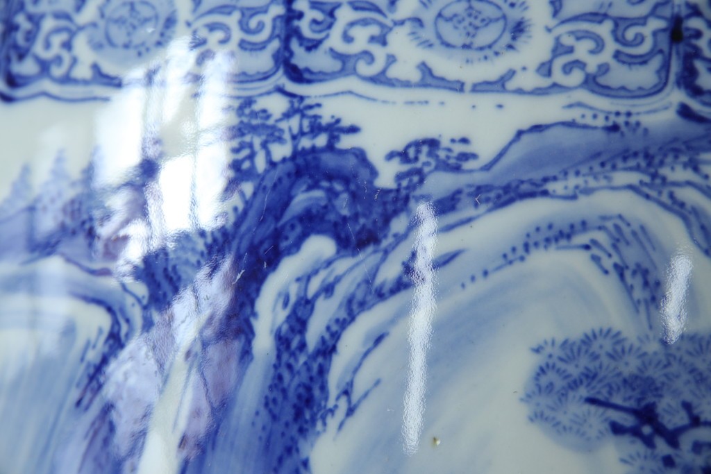 和製ヴィンテージ　山水の図　藍色の濃淡で表現された図が魅力的な瀬戸火鉢　(R-084731)