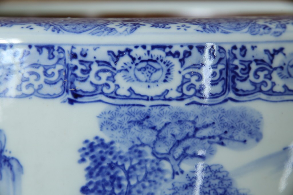 和製ヴィンテージ　山水の図　藍色の濃淡で表現された図が魅力的な瀬戸火鉢　(R-084731)