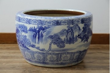 和製ヴィンテージ　山水の図　藍色の濃淡で表現された図が魅力的な瀬戸火鉢　(R-084731)