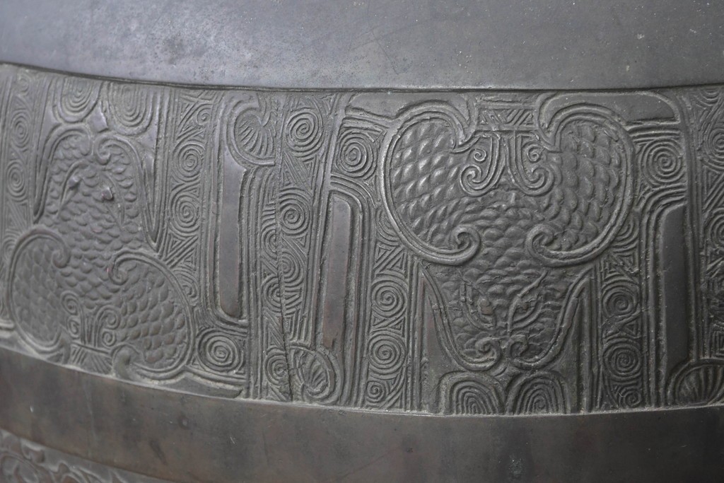 時代物　古銅　銅器　龍蛇口や獅子蓋をあしらった重厚な装飾が映える水注　(R-084734)