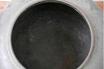 時代物　古銅　銅器　龍蛇口や獅子蓋をあしらった重厚な装飾が映える水注　(R-084734)