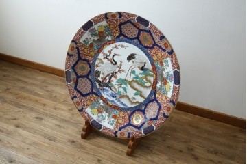 有田焼　神右衛門　3尺　約99cm　色彩豊かな染錦鶴絵が華やぐ皿立て付きの大皿　定価約100〜150万円　(R-084735)