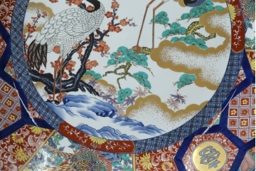 有田焼　神右衛門　3尺　約99cm　色彩豊かな染錦鶴絵が華やぐ皿立て付きの大皿　定価約100〜150万円　(R-084735)