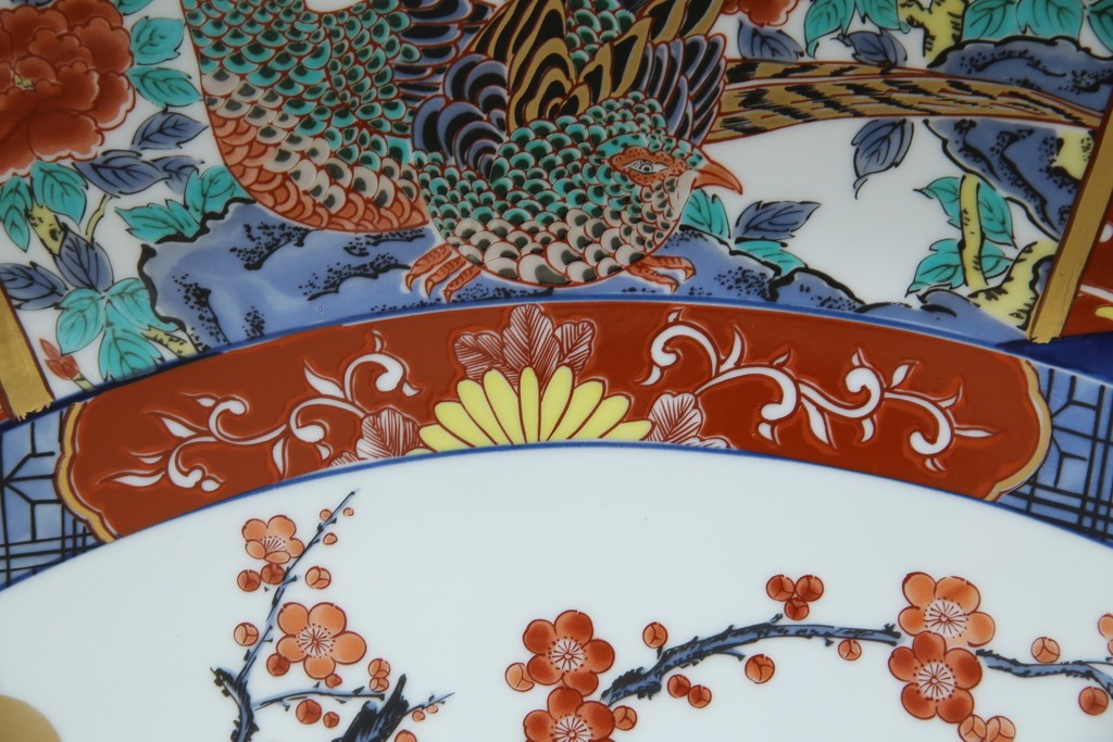 有田焼　神右衛門　3尺　約99cm　色彩豊かな染錦鶴絵が華やぐ皿立て付きの大皿　定価約100〜150万円　(R-084735)