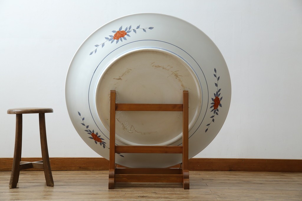 有田焼　神右衛門　3尺　約99cm　色彩豊かな染錦鶴絵が華やぐ皿立て付きの大皿　定価約100〜150万円　(R-084735)