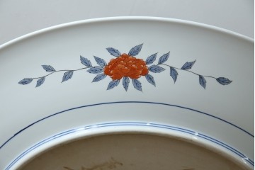 有田焼　神右衛門　3尺　約99cm　色彩豊かな染錦鶴絵が華やぐ皿立て付きの大皿　定価約100〜150万円　(R-084735)