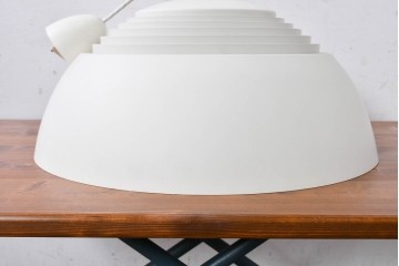 中古　デンマーク　Louis Poulsen(ルイスポールセン)　Arne Jacobsen(アルネ・ヤコブセン)デザイン　AJ Royal　モダンデザインの段状ルーバーが美しいペンダントライト　(R-084736)