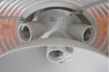 中古　デンマーク　Louis Poulsen(ルイスポールセン)　Arne Jacobsen(アルネ・ヤコブセン)デザイン　AJ Royal　モダンデザインの段状ルーバーが美しいペンダントライト　(R-084736)