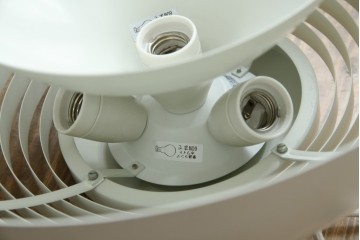 中古　デンマーク　Louis Poulsen(ルイスポールセン)　Arne Jacobsen(アルネ・ヤコブセン)デザイン　AJ Royal　モダンデザインの段状ルーバーが美しいペンダントライト　(R-084736)