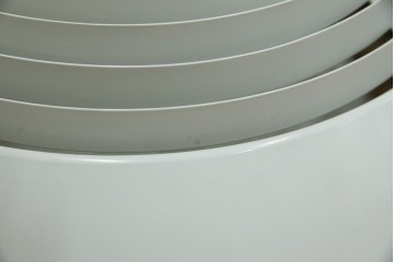 中古　デンマーク　Louis Poulsen(ルイスポールセン)　Arne Jacobsen(アルネ・ヤコブセン)デザイン　AJ Royal　モダンデザインの段状ルーバーが美しいペンダントライト　(R-084736)