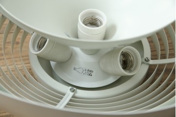 中古　デンマーク　Louis Poulsen(ルイスポールセン)　Arne Jacobsen(アルネ・ヤコブセン)デザイン　AJ Royal　モダンデザインの段状ルーバーが美しいペンダントライト　(R-084736)