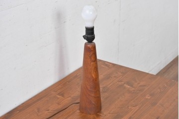 和製ヴィンテージ　欅(ケヤキ)材の美しい木目が目を引くテーブルスタンド　(R-084738)