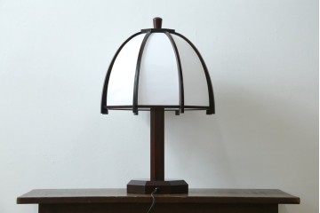 和製ヴィンテージ　民芸家具　和モダンな雰囲気あふれる木製のテーブルライト　(R-084739)