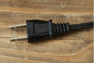 和製ヴィンテージ　民芸家具　和モダンな雰囲気あふれる木製のテーブルライト　(R-084739)