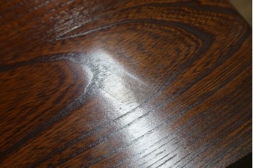 中古　超美品!!　高級品　国産職人手作り　工芸家具　総欅材　内部桐材　漆塗り　美しい杢目と牡丹をモチーフにした金具が魅力的な縦型6段整理箪笥　定価推定50万円以上　(R-084743)