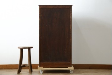中古　超美品!!　高級品　国産職人手作り　工芸家具　総欅材　内部桐材　漆塗り　美しい杢目と牡丹をモチーフにした金具が魅力的な縦型6段整理箪笥　定価推定50万円以上　(R-084743)