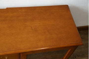 中古　美品　横浜クラシック家具　ダニエル(daniel)　優雅な佇まいのU-205 TVキャビネット　定価約54万5千円相当　(R-084744)