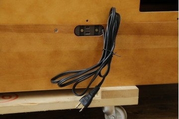 中古　美品　横浜クラシック家具　ダニエル(daniel)　優雅な佇まいのU-205 TVキャビネット　定価約54万5千円相当　(R-084744)