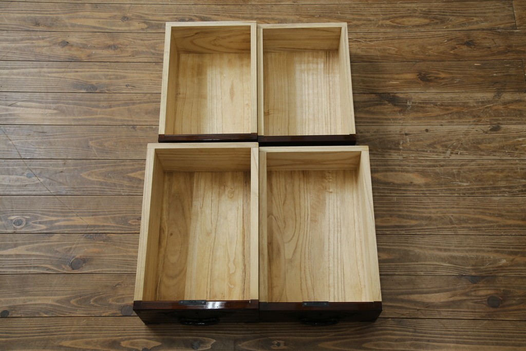 和製ヴィンテージ　美品　高級品!!　渡辺家具店　木地呂塗り　華やかな金具の仙台箪笥　定価約100万円　(R-084745)