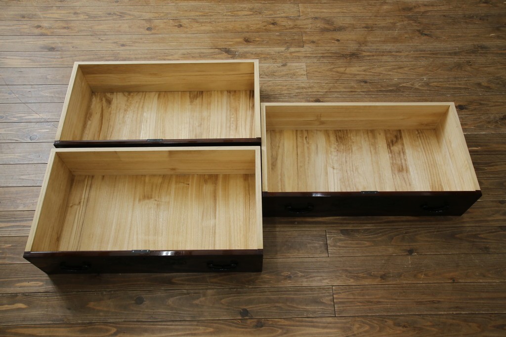 和製ヴィンテージ　美品　高級品!!　渡辺家具店　木地呂塗り　華やかな金具の仙台箪笥　定価約100万円　(R-084745)