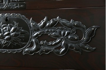 和製ヴィンテージ　美品　高級品!!　渡辺家具店　木地呂塗り　華やかな金具の仙台箪笥　定価約100万円　(R-084745)