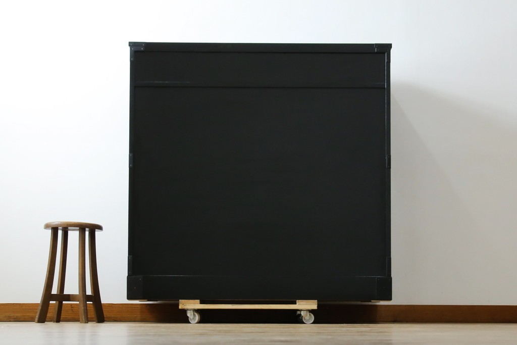 和製ヴィンテージ　美品　高級品!!　渡辺家具店　木地呂塗り　華やかな金具の仙台箪笥　定価約100万円　(R-084745)