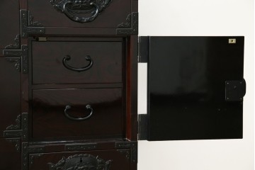 和製ヴィンテージ　美品　高級品!!　渡辺家具店　華やかな金具の仙台箪笥　定価約100万円相当　(R-084745)
