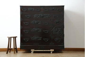 和製ヴィンテージ　美品　高級品!!　渡辺家具店　華やかな金具の仙台箪笥　定価約100万円相当　(R-084745)