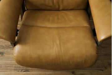 中古　美品　ノルウェー　EKORNES(エコーネス)　Stressless(ストレスレス)　View(ビュー) 　Mサイズ　シグニチャー 　至福の座り心地を実現する上質なリクライニングチェアとオットマンのセット　定価(セット合計)約51万4千円　(R-084746)