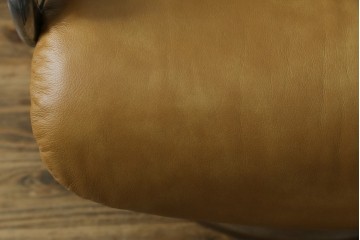 中古　美品　ノルウェー　EKORNES(エコーネス)　Stressless(ストレスレス)　View(ビュー) 　Mサイズ　シグニチャー 　至福の座り心地を実現する上質なリクライニングチェアとオットマンのセット　定価(セット合計)約51万4千円　(R-084746)