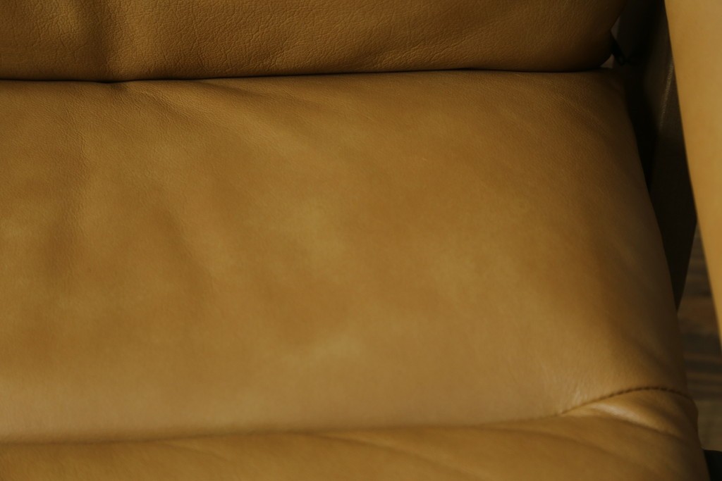 中古　美品　ノルウェー　EKORNES(エコーネス)　Stressless(ストレスレス)　View(ビュー) 　Mサイズ　シグニチャー 　至福の座り心地を実現する上質なリクライニングチェアとオットマンのセット　定価(セット合計)約51万4千円　(R-084746)
