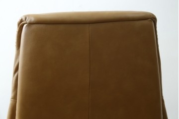 中古　美品　ノルウェー　EKORNES(エコーネス)　Stressless(ストレスレス)　View(ビュー) 　Mサイズ　シグニチャー 　至福の座り心地を実現する上質なリクライニングチェアとオットマンのセット　定価(セット合計)約51万4千円　(R-084746)