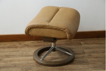 中古　美品　ノルウェー　EKORNES(エコーネス)　Stressless(ストレスレス)　View(ビュー) 　Mサイズ　シグニチャー 　至福の座り心地を実現する上質なリクライニングチェアとオットマン　セット定価約51万4千円相当　(R-084746)