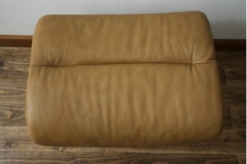 中古　美品　ノルウェー　EKORNES(エコーネス)　Stressless(ストレスレス)　View(ビュー) 　Mサイズ　シグニチャー 　至福の座り心地を実現する上質なリクライニングチェアとオットマン　セット定価約51万4千円相当　(R-084746)