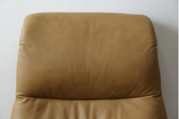 中古　美品　ノルウェー　EKORNES(エコーネス)　Stressless(ストレスレス)　View(ビュー) 　Mサイズ　シグニチャー 　至福の座り心地を実現する上質なリクライニングチェアとオットマン　セット定価約51万4千円相当　(R-084746)