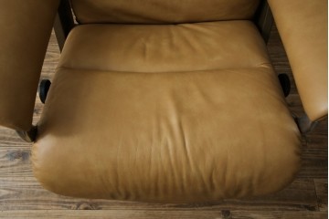 中古　美品　ノルウェー　EKORNES(エコーネス)　Stressless(ストレスレス)　View(ビュー) 　Mサイズ　シグニチャー 　至福の座り心地を実現する上質なリクライニングチェアとオットマン　セット定価約51万4千円相当　(R-084746)