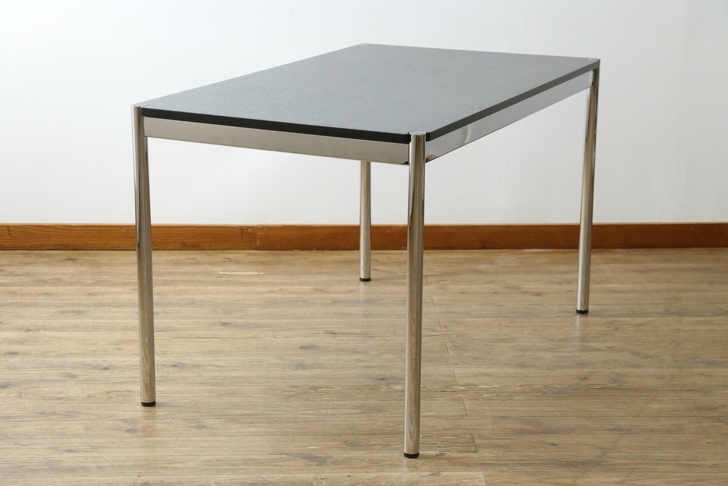 中古　美品　スイス　USMハラー(USM Haller)　幅1250㎜　テーブル　定価約16万円　(R-084747)