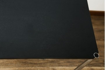中古　美品　スイス　USMハラー(USM Haller)　直線美が際立つシンプルデザインのテーブル　定価約16万円相当　(R-084747)