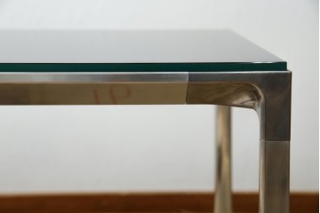 中古　Cassinaixc.(カッシーナイクスシー)　グラブ(GRAB)　透明感と輝きが際立つガラス天板付きのローテーブル　定価約38万円相当　(R-084749)　