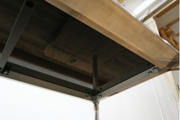 中古　Cassinaixc.(カッシーナイクスシー)　グラブ(GRAB)　透明感と輝きが際立つガラス天板付きのローテーブル　定価約38万円相当　(R-084749)　