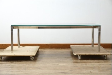 中古　Cassinaixc.(カッシーナイクスシー)　グラブ(GRAB)　透明感と輝きが際立つガラス天板付きのローテーブル　定価約38万円相当　(R-084749)　