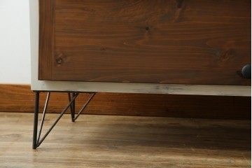 ラフジュ工房オリジナル　新規製作　爽やかなペイント仕上げのパタパタ扉収納棚　(R-084754)