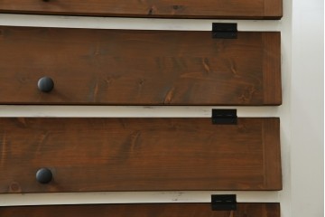 ラフジュ工房オリジナル　新規製作　爽やかなペイント仕上げのパタパタ扉収納棚　(R-084754)