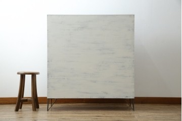 ラフジュ工房オリジナル　新規製作　爽やかなペイント仕上げのパタパタ扉収納棚　(R-084754)