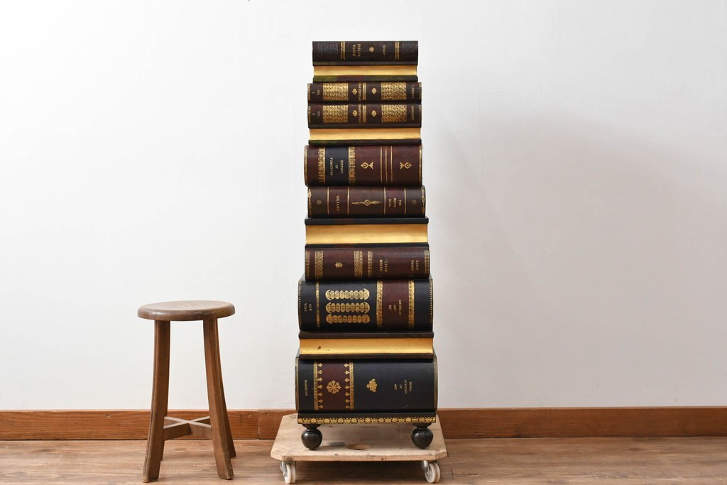 中古　美品　MAITLAND-SMITH(メートランドスミス)　洋書を積み重ねたような意匠が目を引くチェスト　定価約37万円　(R-084755)