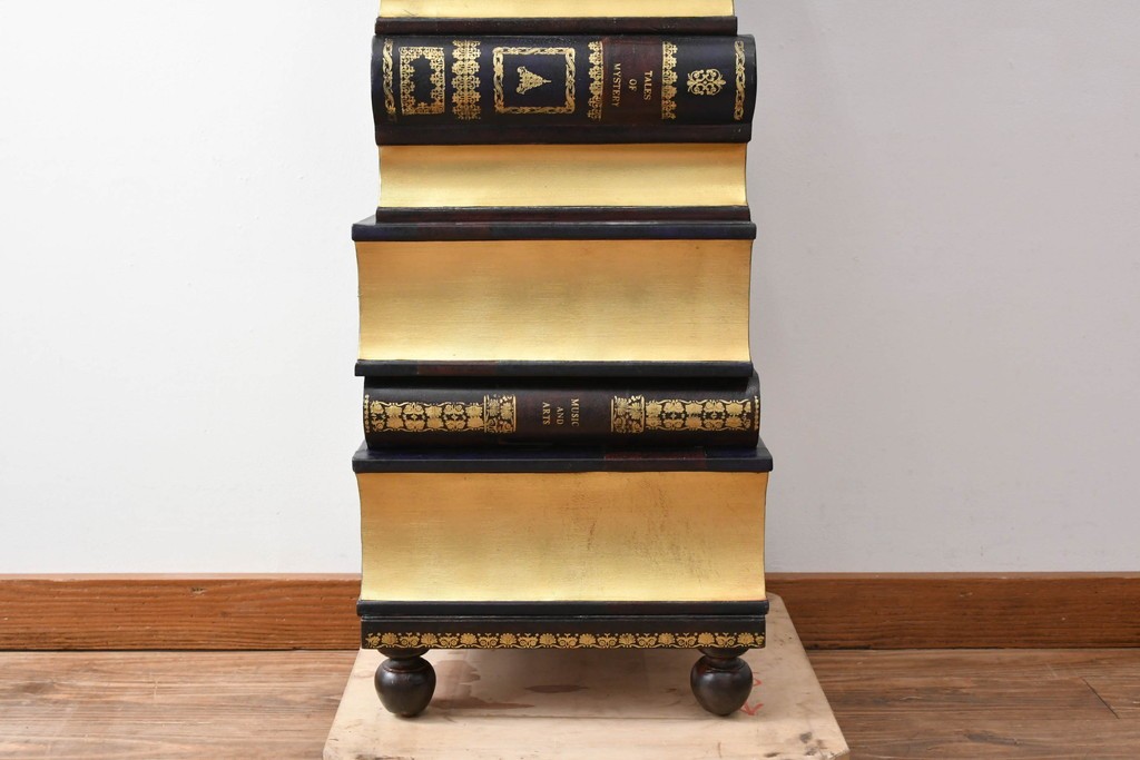 中古　美品　MAITLAND-SMITH(メートランドスミス)　洋書を積み重ねたような意匠が目を引くチェスト　定価約37万円　(R-084755)